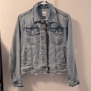 Zara cropped jean jacket - size medium